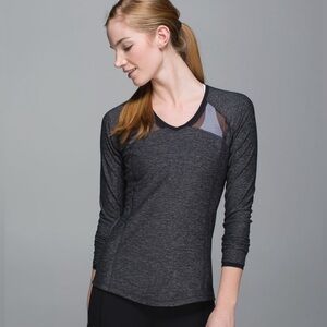 LULULEMON | Pace Pusher Long Sleeve Black Heathered Top